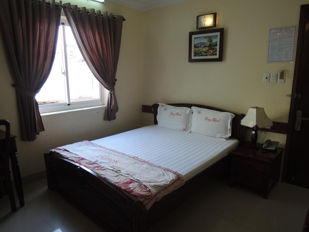Hung Thanh Hotel 2*