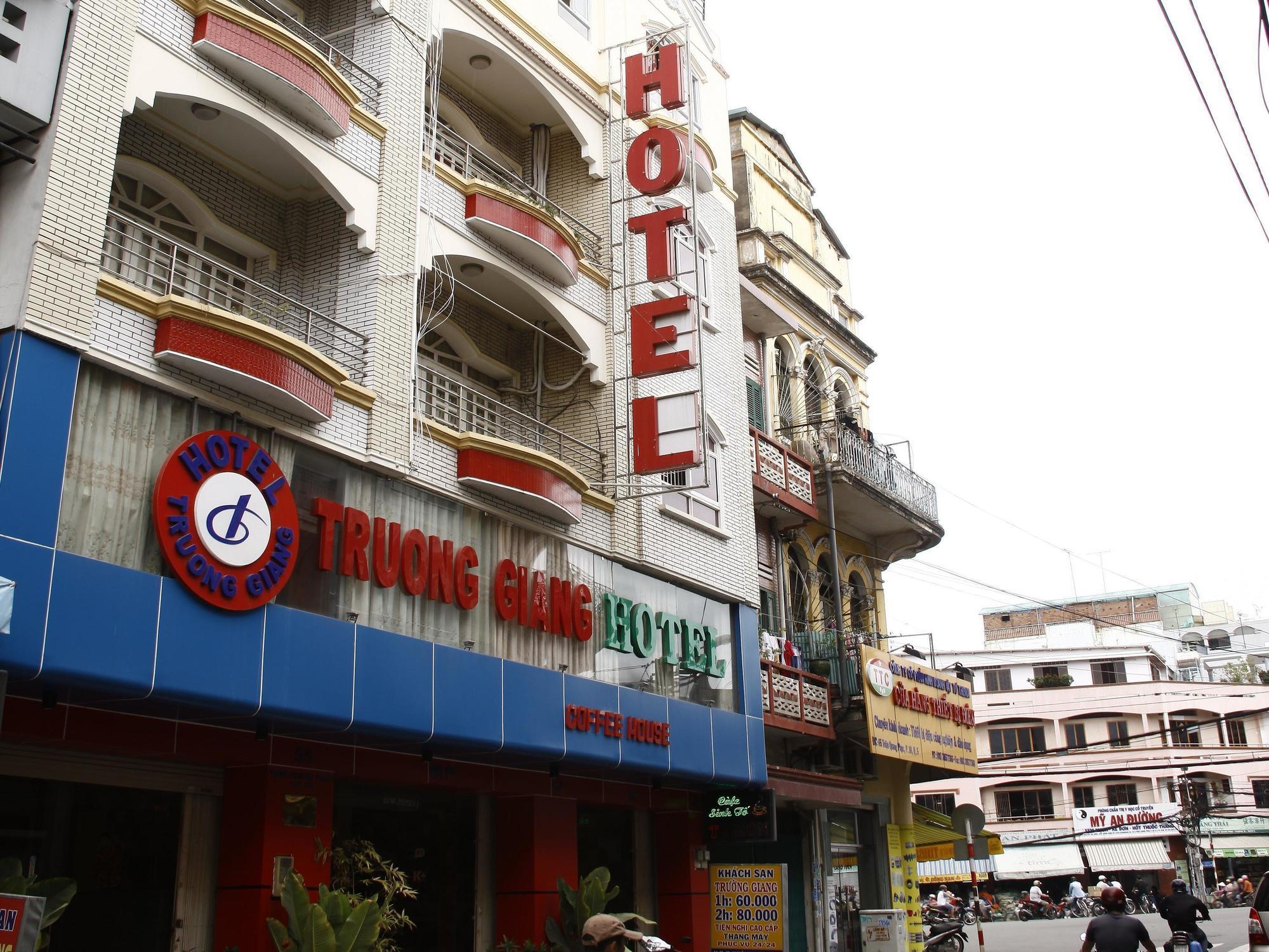 Hotel Truong Giang