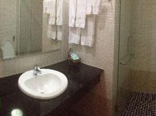 Hotel City Hotel 18 Luu Van Lang Ho Chi Minh City