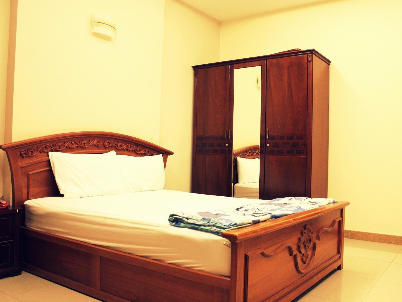 Khách sạn Oyo 568 Hoàng Long