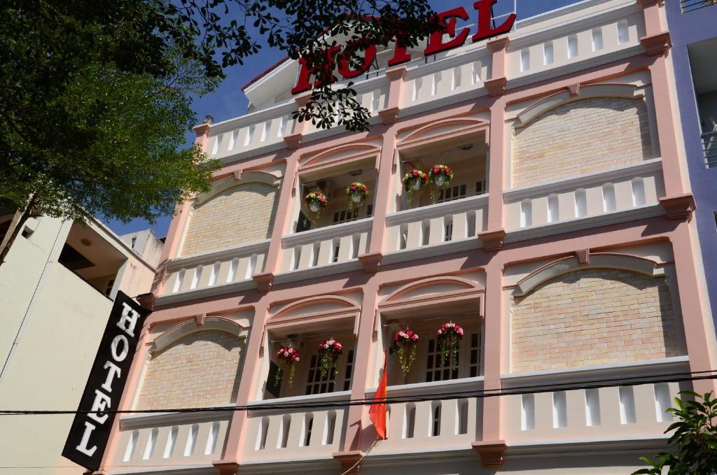 Bao Tien * Ho Chi Minh City