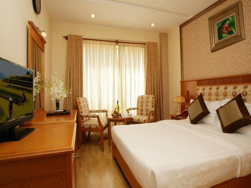Cherry Hotel- Near Opera House