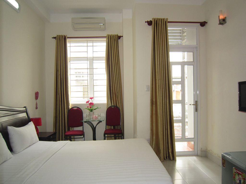 Hotel My Anh 120 Saigon Ben Thanh Market