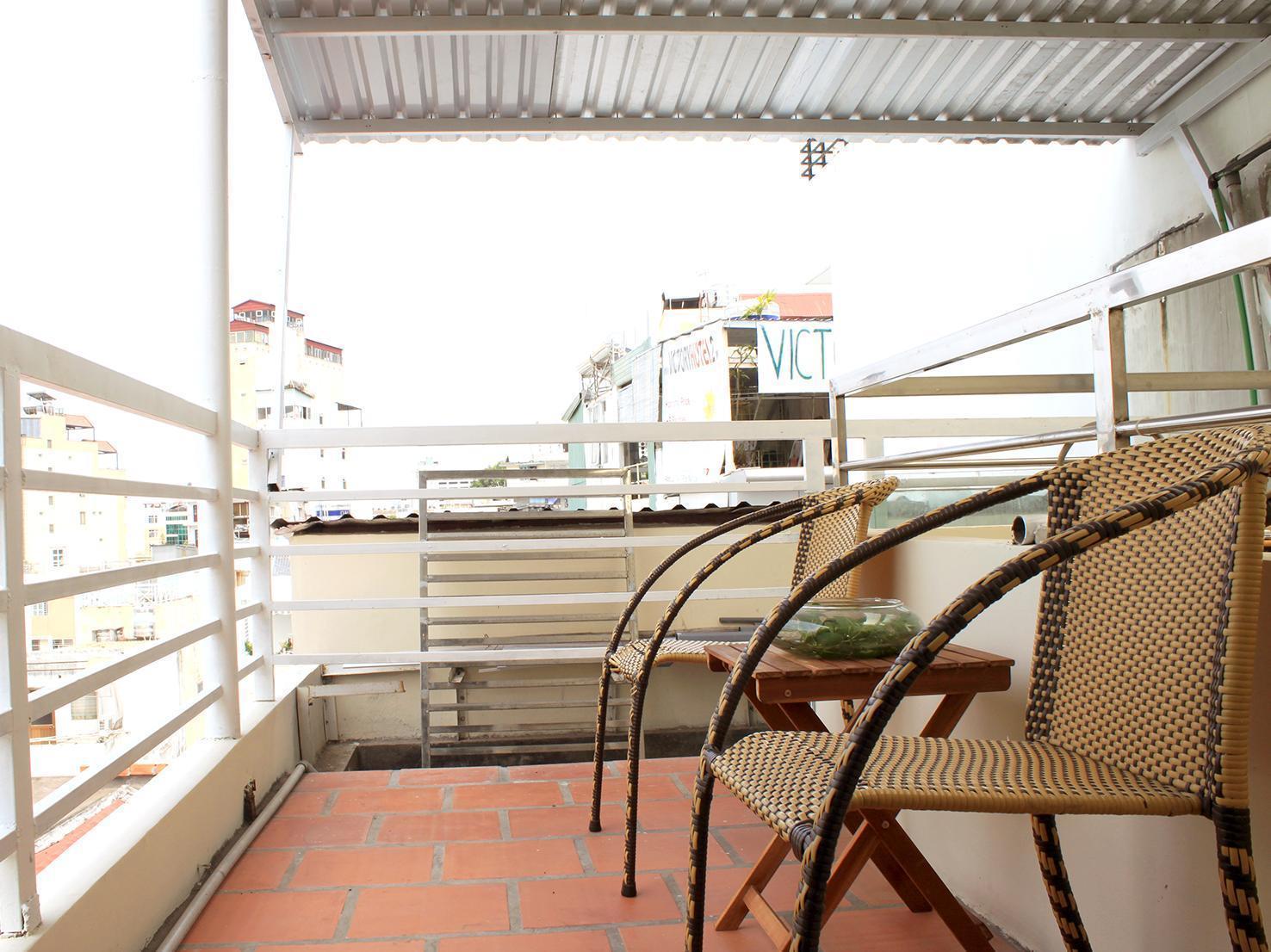 Giang Son Hotel江山民宿范五老区酒吧街胡志明市 Hotel