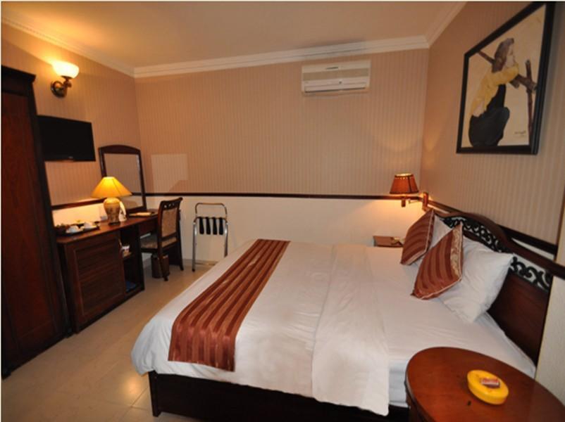 Hanz 823 Sunflower Hotel