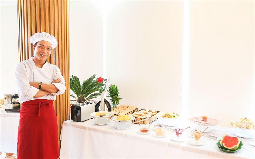 Cosmopolitan Hotel 3*