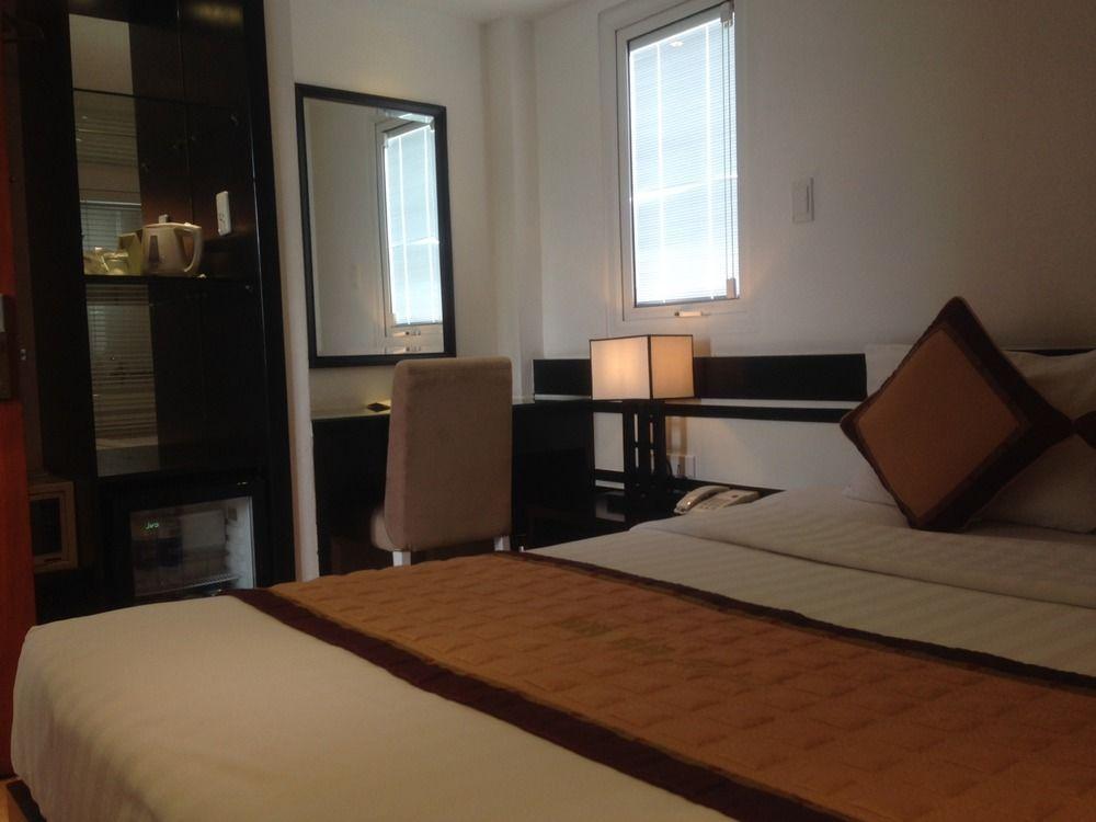 C Central Hotel Bui Vien 3*
