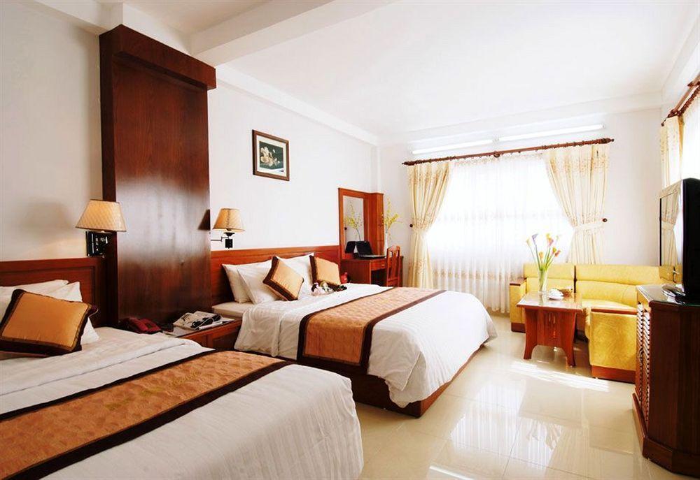 C Central Hotel Bui Vien 3*