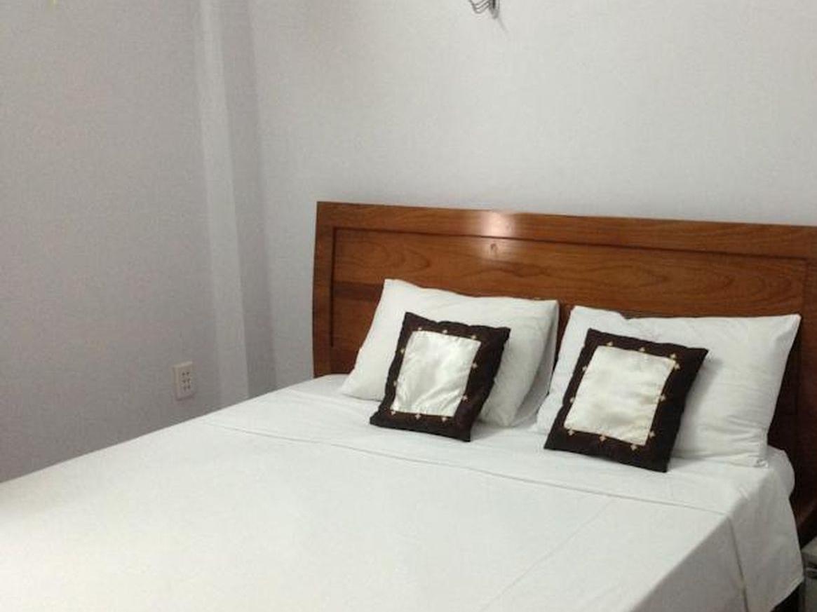Long Hostel *