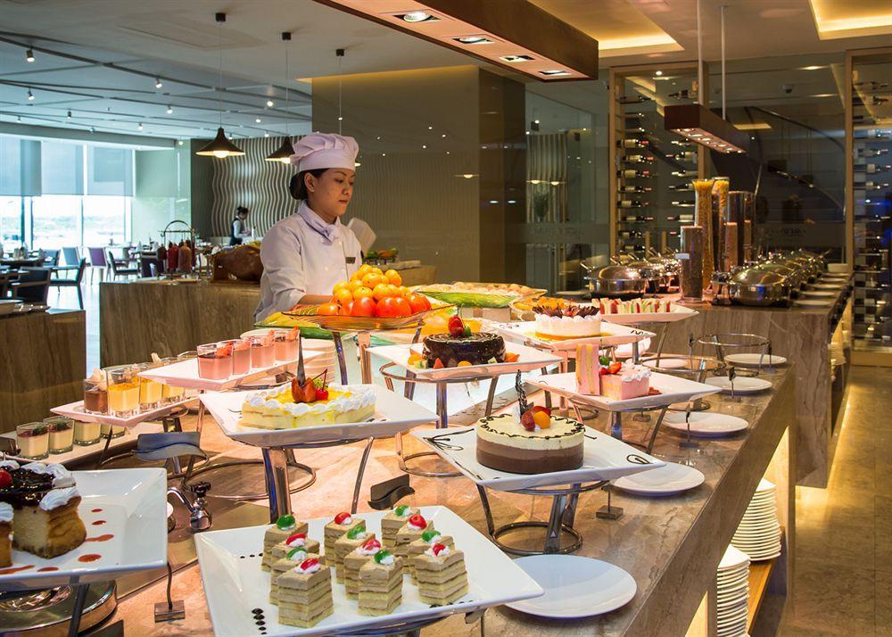 Liberty Saigon Riverside Hotel 4*