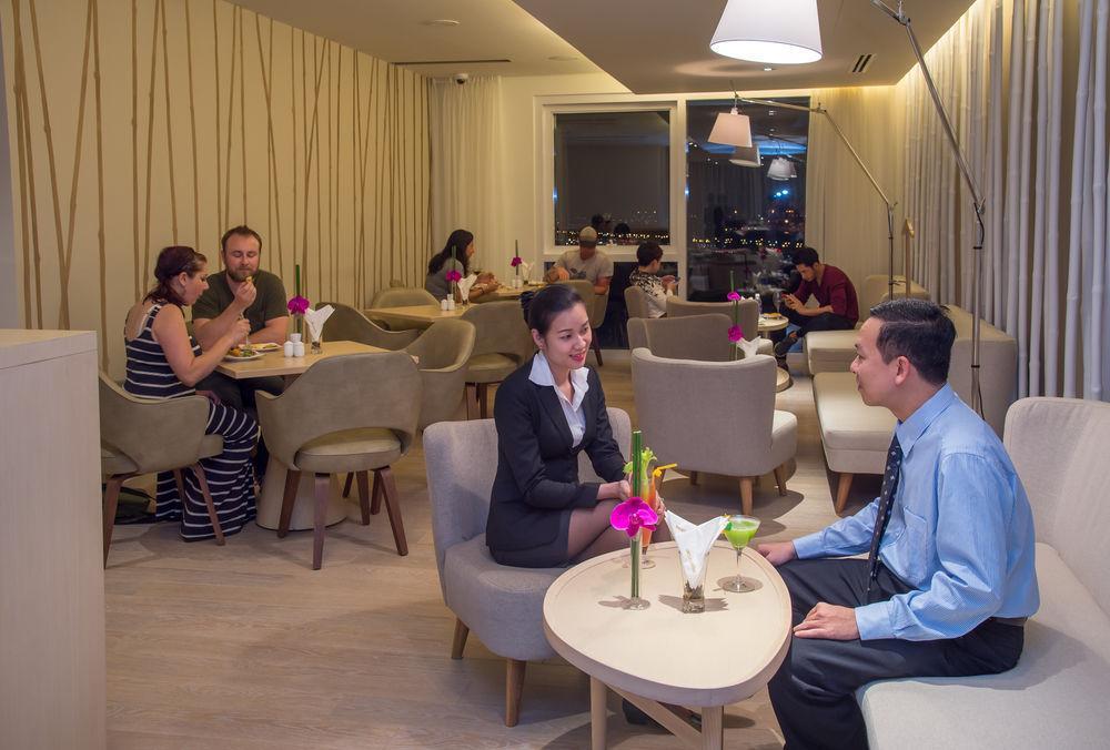 Liberty Saigon Riverside Hotel 4*