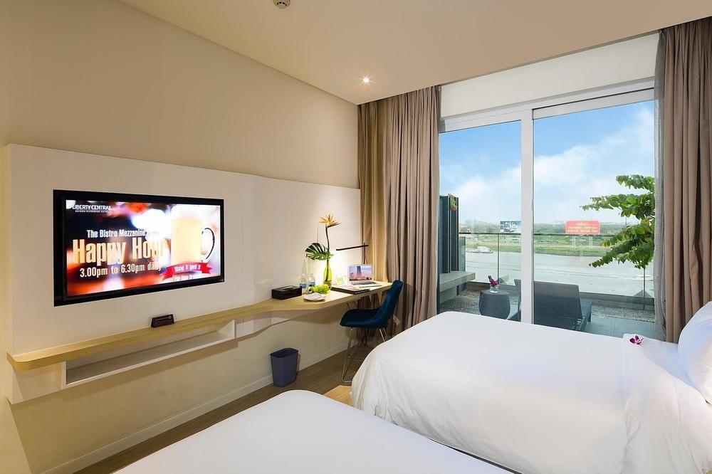 Liberty Saigon Riverside Hotel 4*