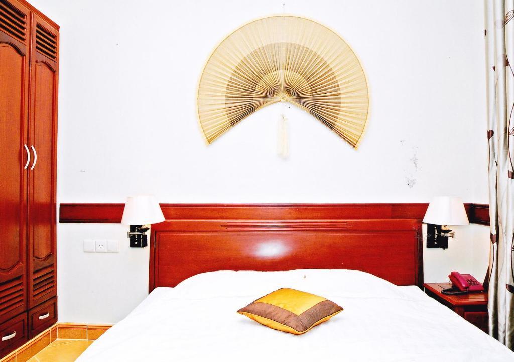 Hoang Thanh Thuy Airport 1 - Gan Am Thuc Dem Cho Hoang Hoa Tham Hotel Ho Chi Minh City