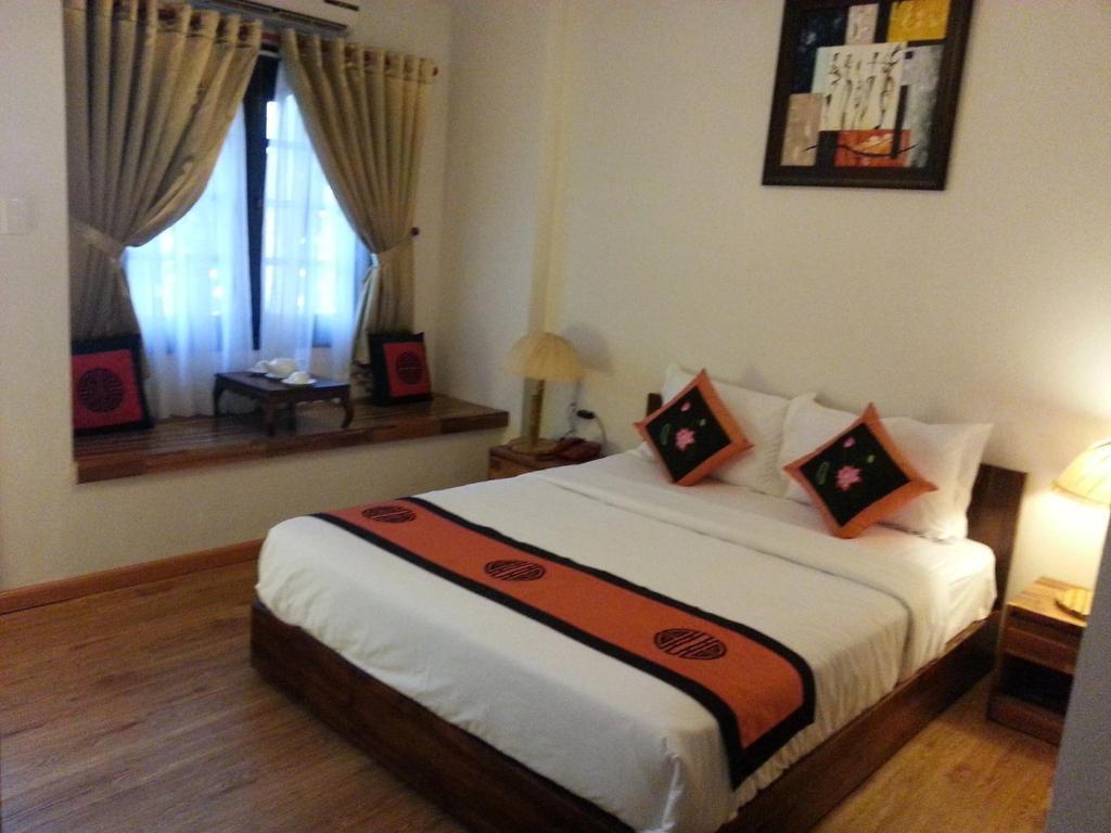 Hotel Pink Tulip
