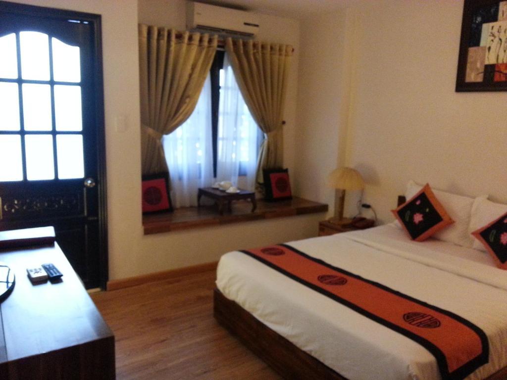 Pink Tulip Hotel Ho Chi Minh City