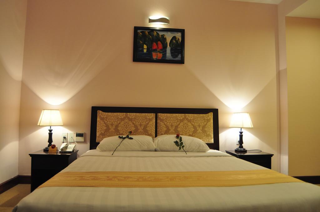 Dong Kinh Hotel