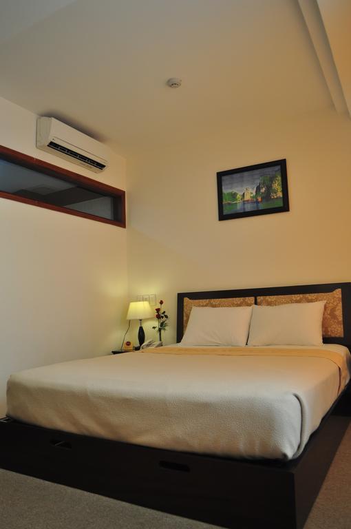 Dong Kinh Hotel 3*