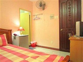 Hotel Le Petit Sai Gon *