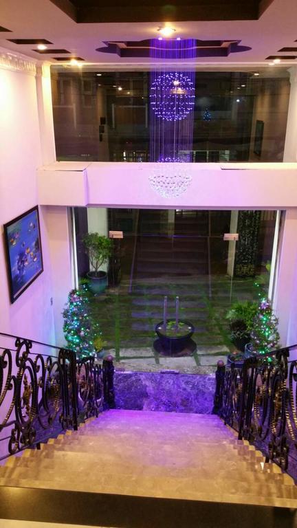 Eden Roc Hotel 3*