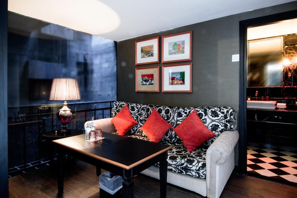 A&em Signature Hotel