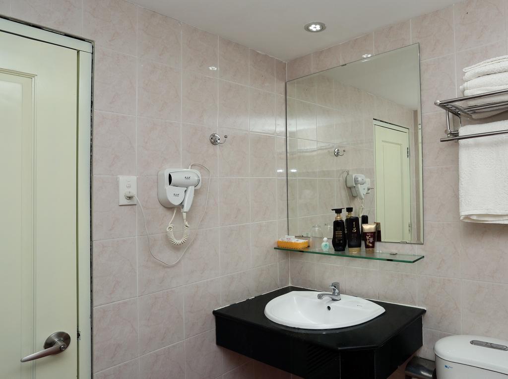 Thanh Long Hotel