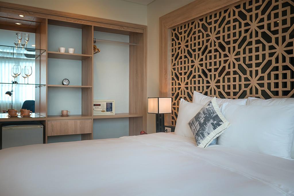 C Central Hotel Bui Vien