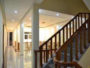 Airport Lucky Star Hotel 2*