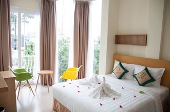 Hotel Camila 3*