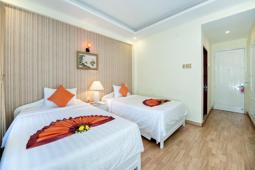 Hotel Paris Gold