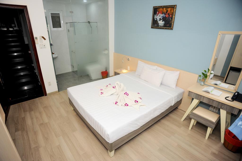My Anh 120 Saigon Ben Thanh Market Hotel 2*