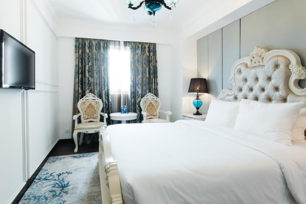 A&em Signature Hotel 4*