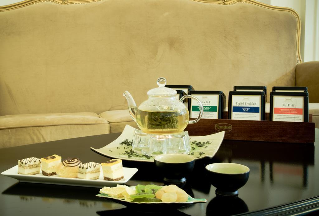 Hotel A&em Signature 4*