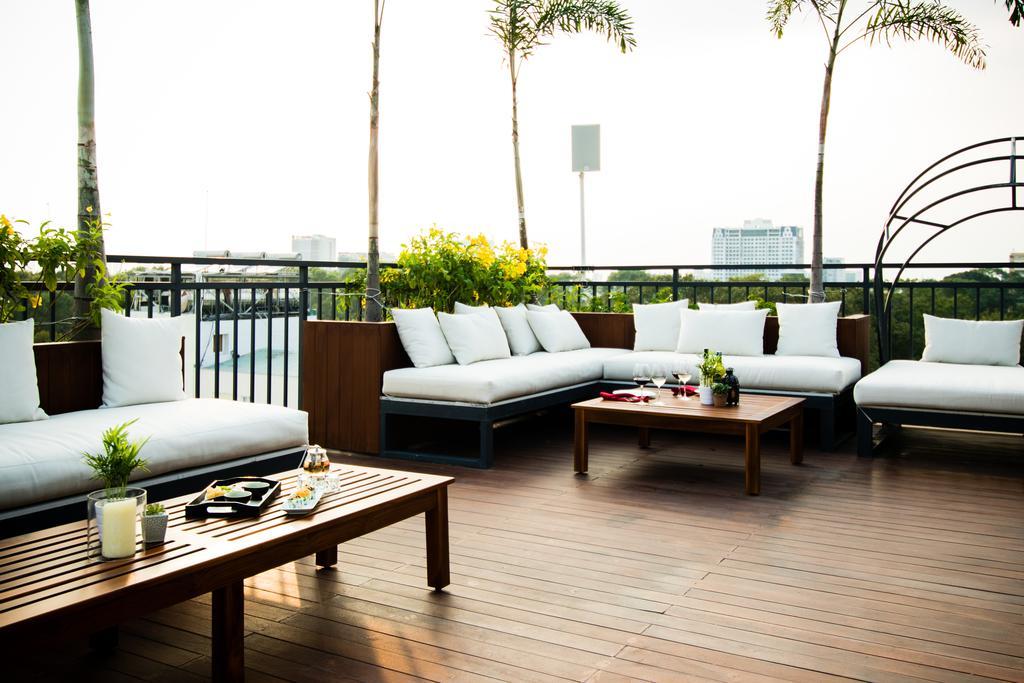 A&em Signature Hotel