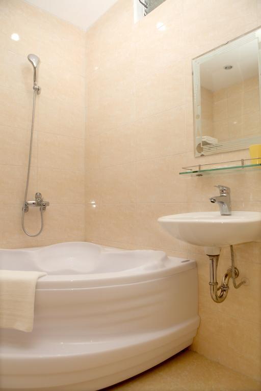 Hotel Linh Dan Ho Chi Minh City