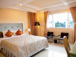 Hotel Dyn Opera 3*