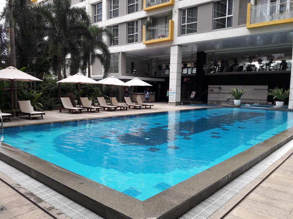 Bluesky Serviced Airport Plaza Apartment