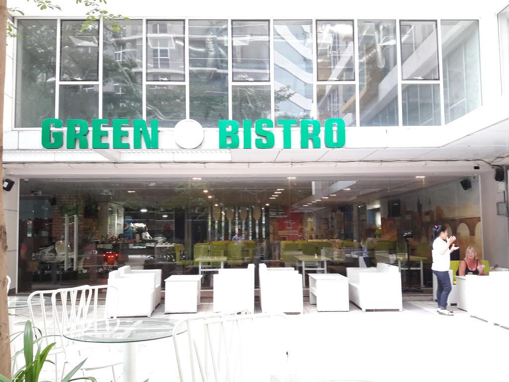 Bluesky Serviced Airport Plaza * Ho Chi Minh City