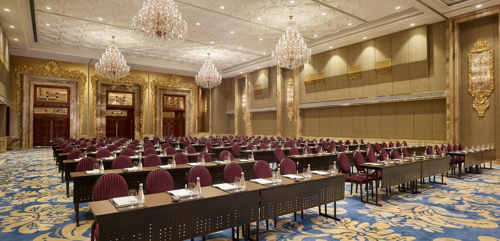 The Reverie Saigon Hotel 5*