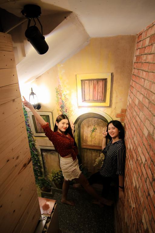 Wanderlust Saigon & Rooftop Bar Hostel *
