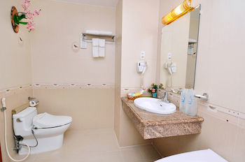 Hotel Tan Hoang Long District 5 3*