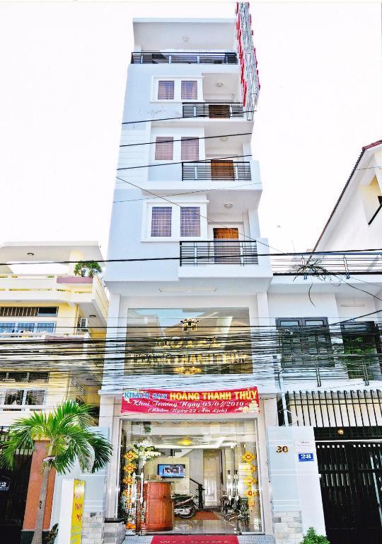 Hoang Thanh Thuy Airport 1 - Gan Am Thuc Dem Cho Hoang Hoa Tham