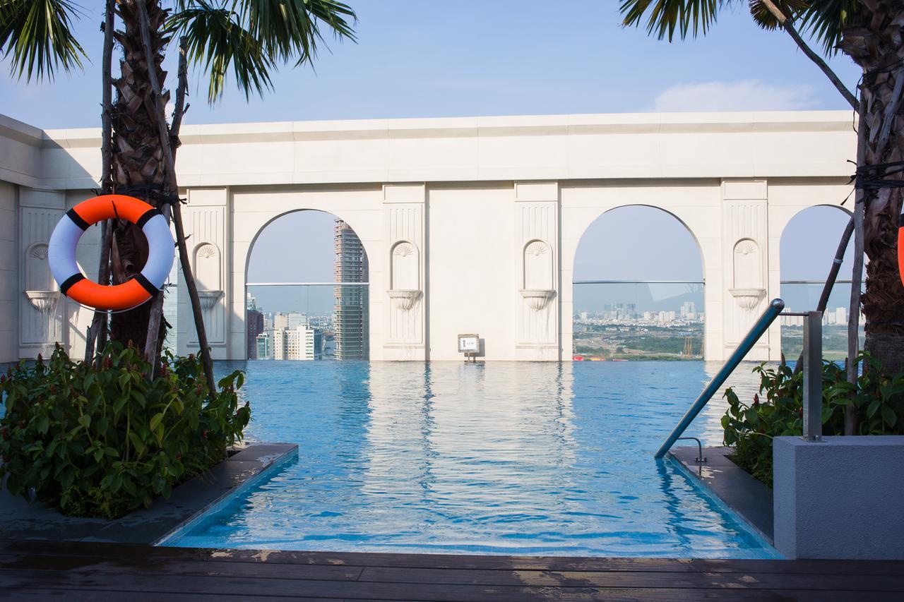 Icon56 Brand-new Free Gym Pool