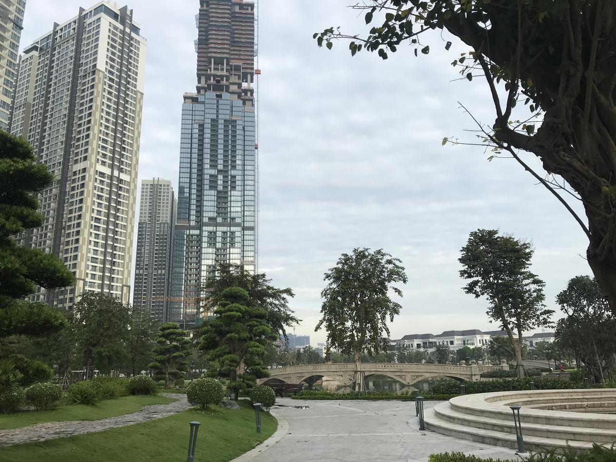 Huyen Vinhomes Central Park *