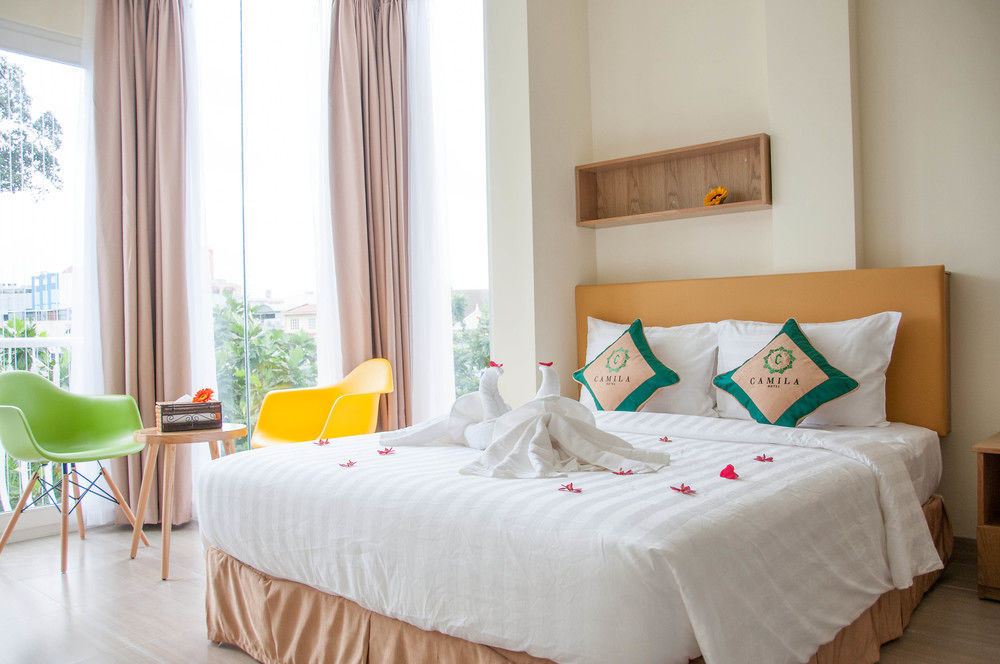 Hotel Camila 3*
