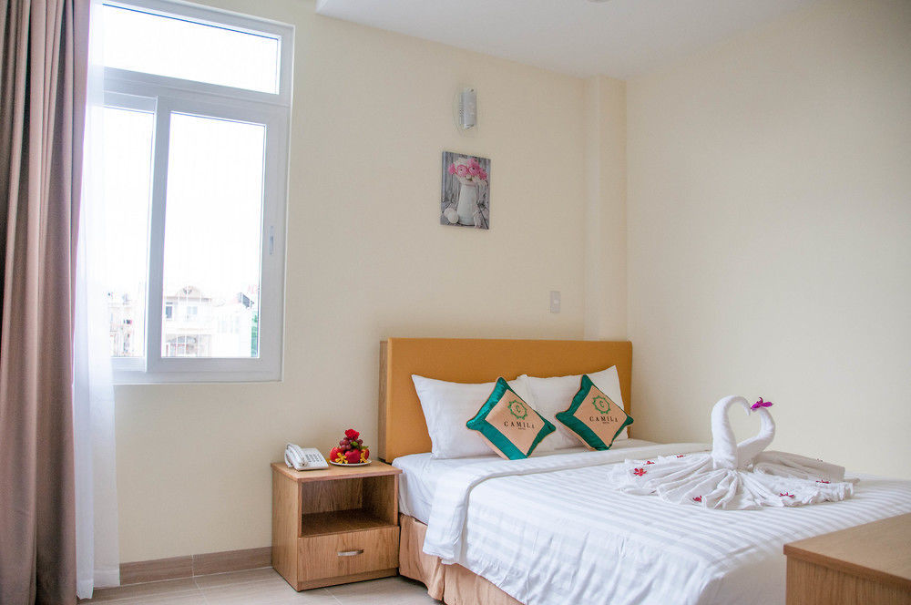 Hotel Camila 3*