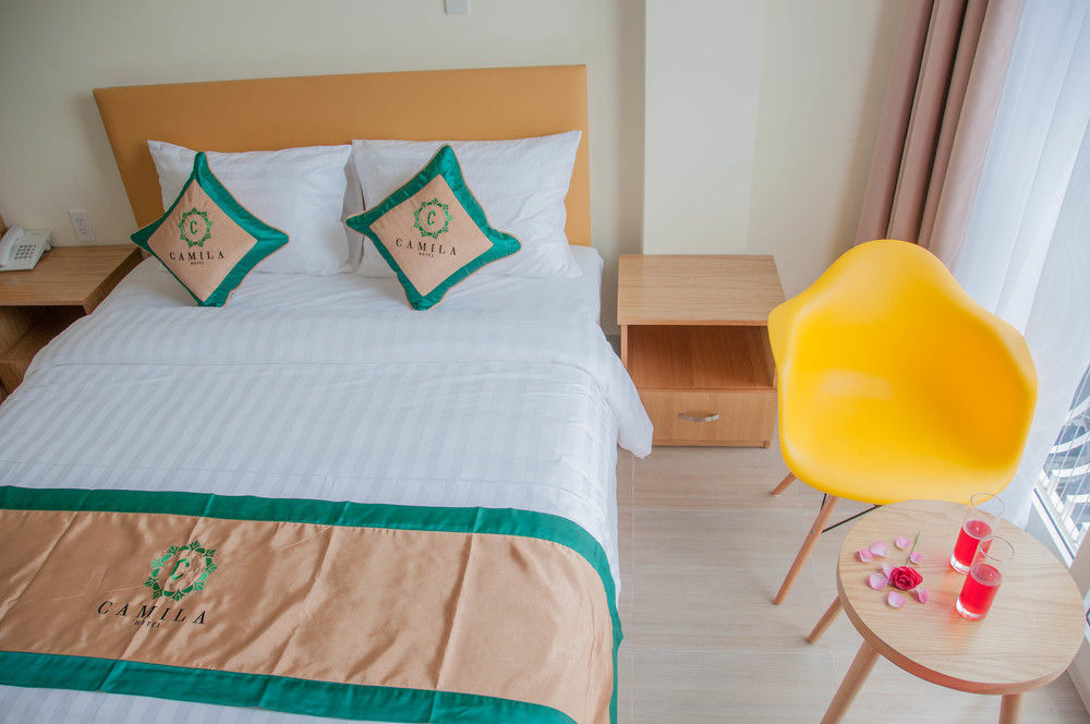 Hotel Camila 3*
