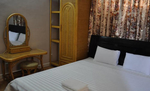 Reddoorz @ Pham Ngu Lao Street 4 Hotel 2*