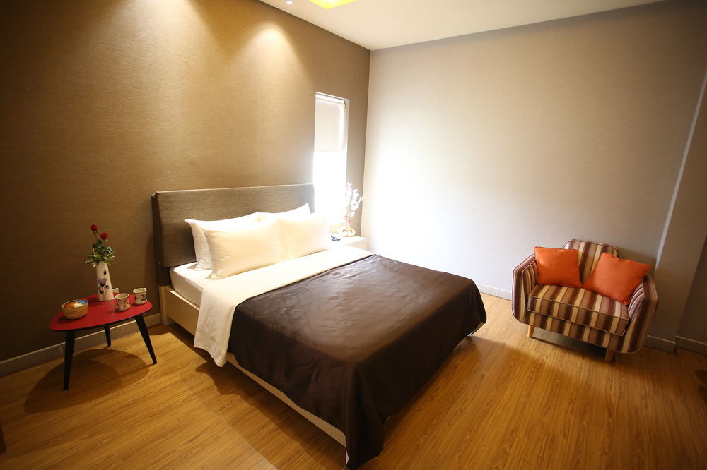 Diamond Ba Trung Aparthotel