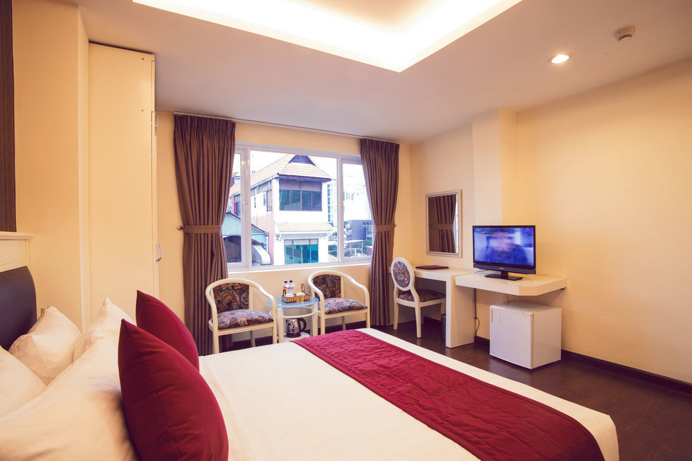 Hotel Asian Ruby Center Point &