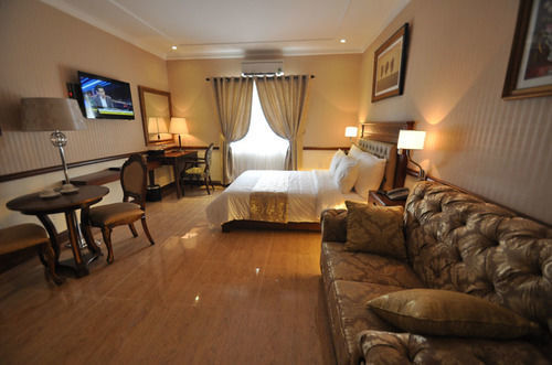& Residences Swimming Pool Aparthotel Ho Chi Minh City